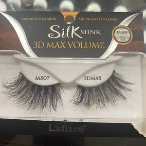 LAFLARE MAX VOLUME LASHES
